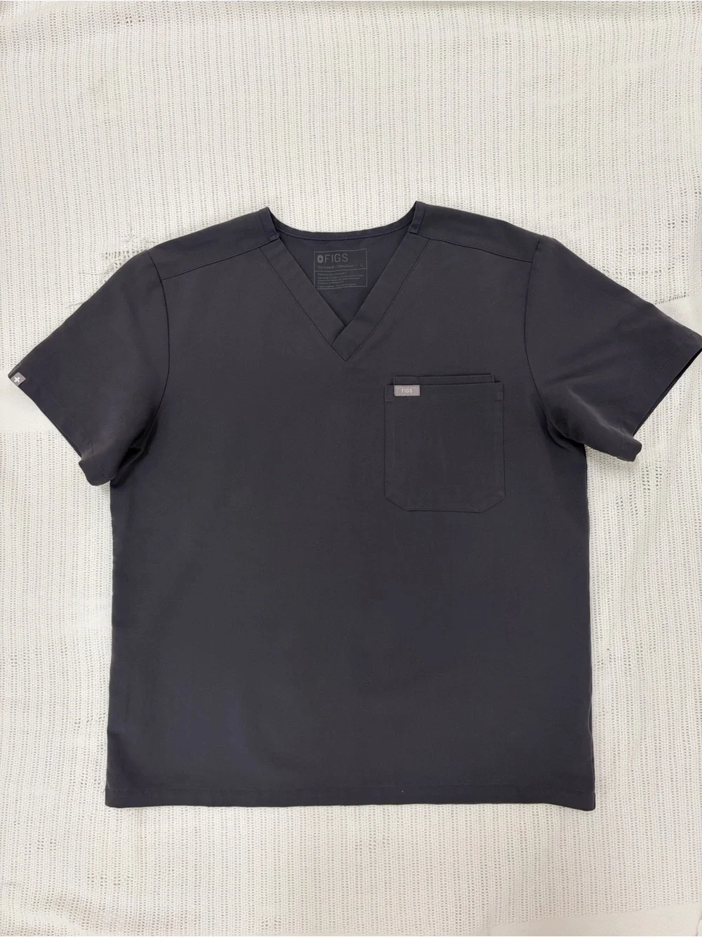 Figs Men's Scrub Set LARGE Top & M/SMALL Pants.
